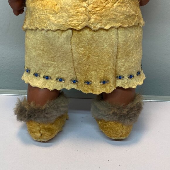 Vintage 1960's Alaskan Canadian Native American Inuit Doll with Real Fur - Picture 7 of 13